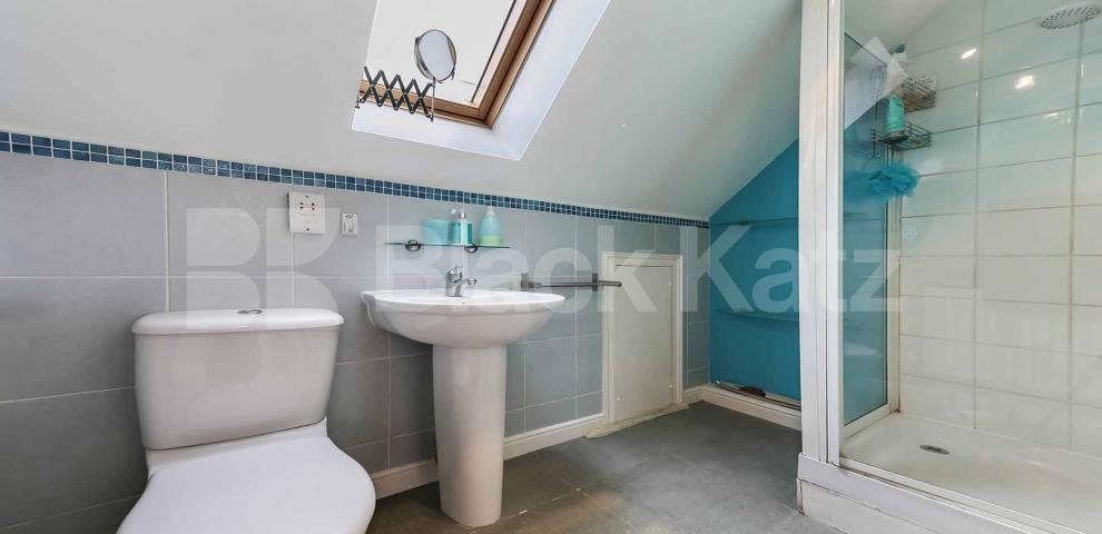 			NEW INSTRUCTION , 3 Bedroom, 1 bath, 1 reception House			 Kelly Avenue, Peckham Rye